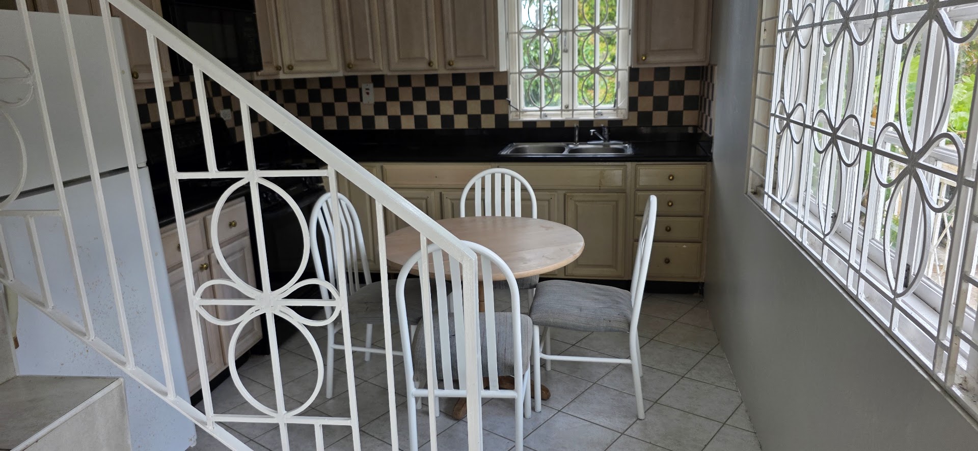 Smokey vale 1 Bedroom Retreat Eat-in-kitchen-1-bedroom-apartment-smokeyvale-kingston-jamaica