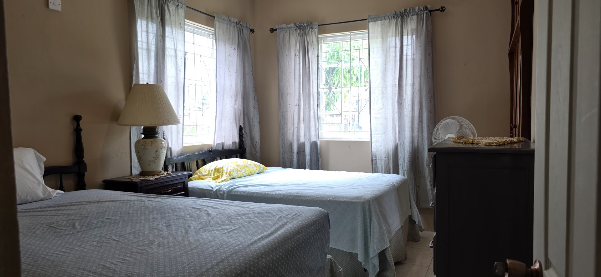 Spacious 2 Bedroom Gem! Woodlawn-Ave-Kingston-19-Back-Bedroom